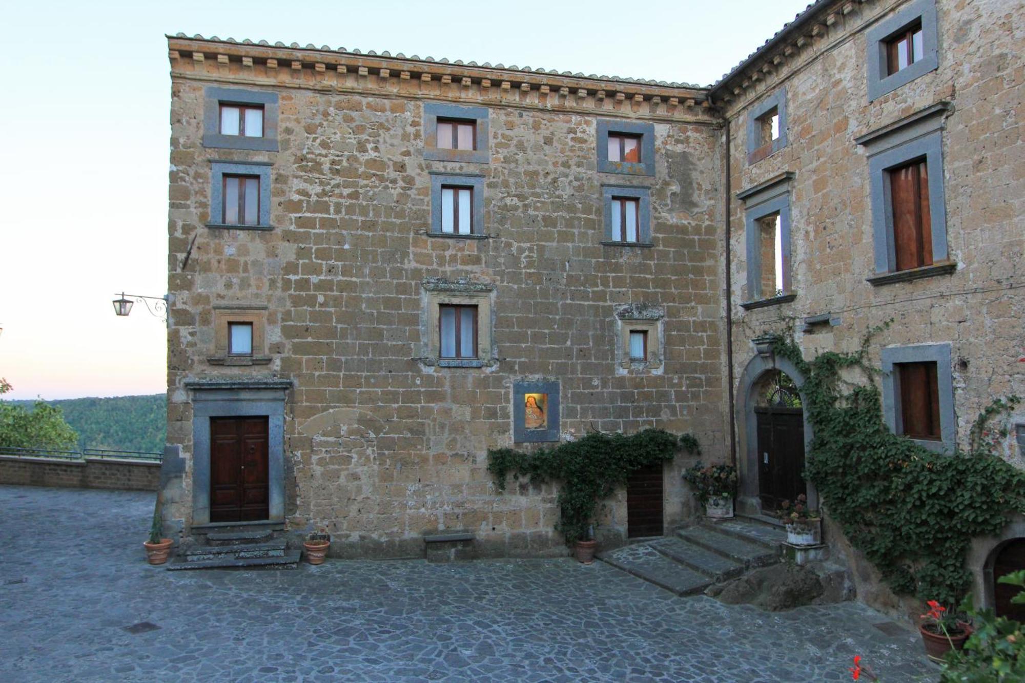 La Rocca - Palazzo Pallotti Lubriano Exteriér fotografie